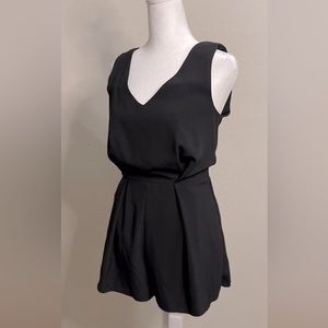 LIKE NEW DESIGN LAB BY LORD & TAYLOR BLACK ROMPER